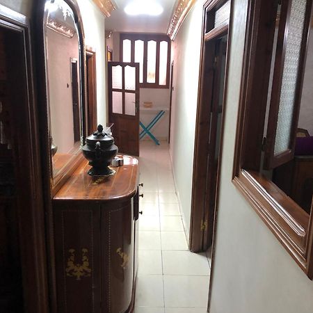 شقة توجد وسط مدينة طنجة و تتوفر على كامل التجهيزات الضرورية خاصةبالعائلات Exterior foto